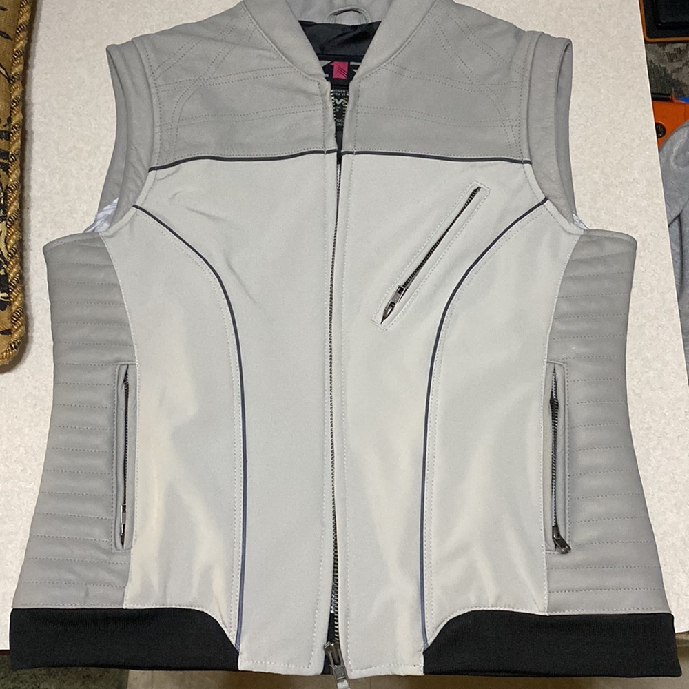 Women Vest M